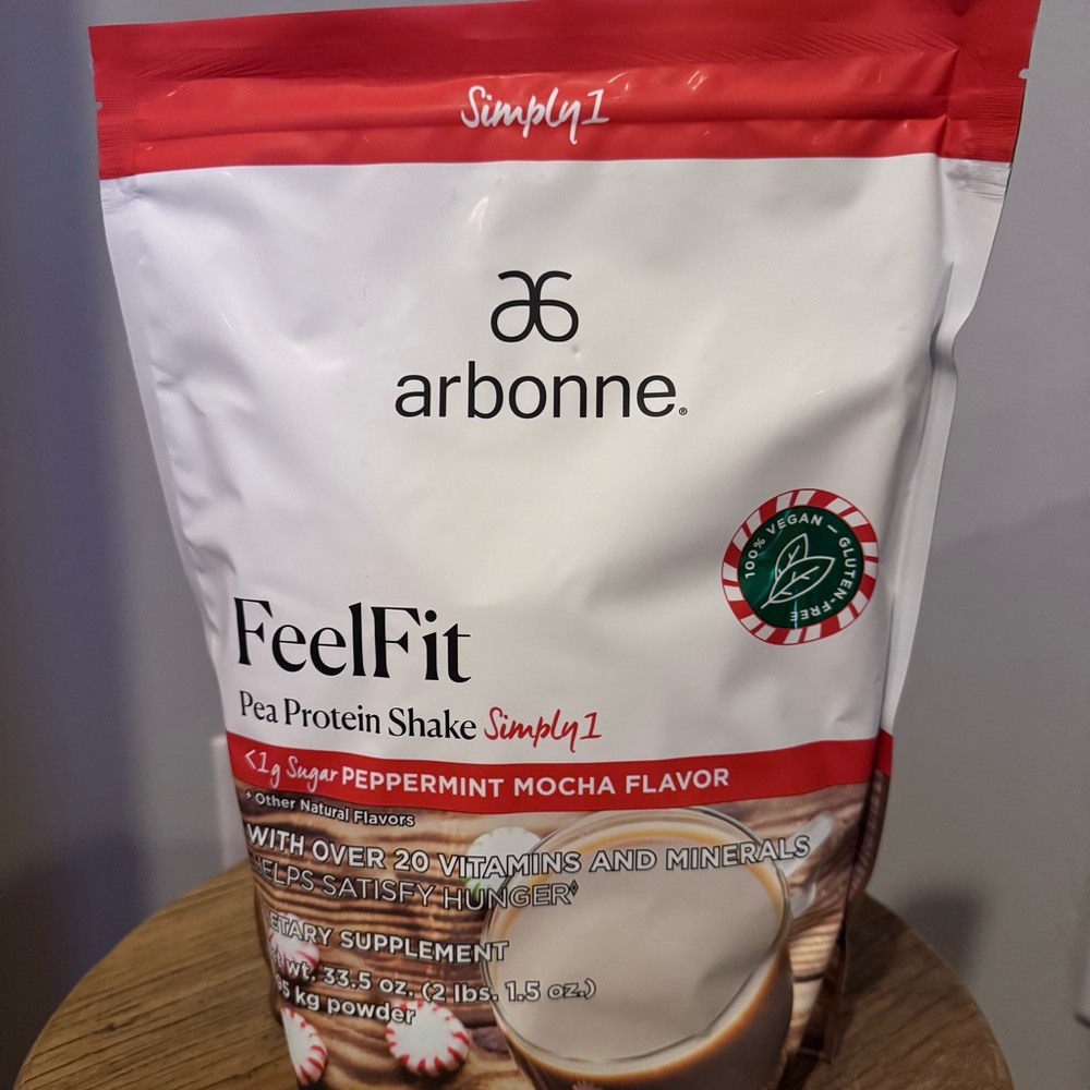 Arbonne FeelFit Pea Protein Shake Simply1 Peppermint Mocha Flavor Exp 7/2024